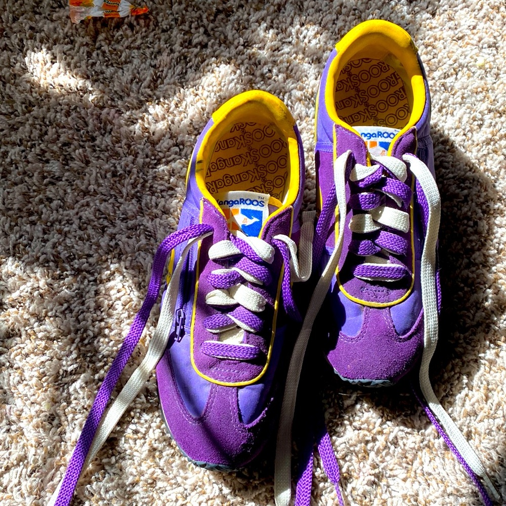 Kangaroo purple and yellow shoes size 6.5